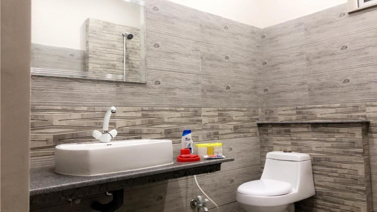 فيصل آباد Fully Serviced Holiday Home Near Lyallpur Galleria المظهر الخارجي الصورة