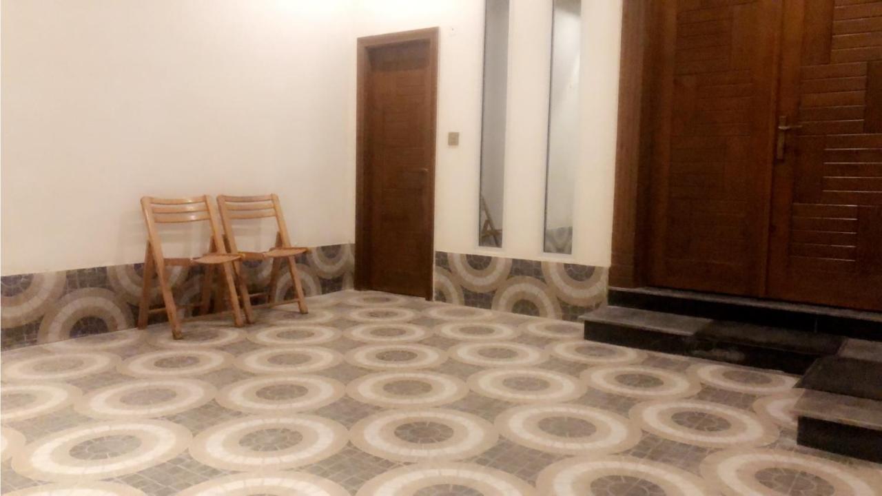 فيصل آباد Fully Serviced Holiday Home Near Lyallpur Galleria المظهر الخارجي الصورة